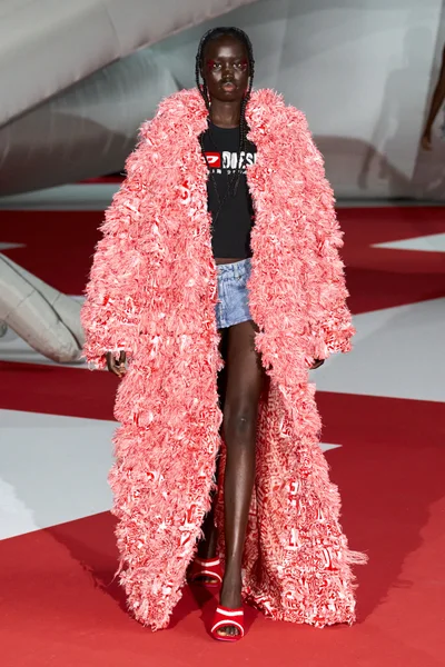 Look 69